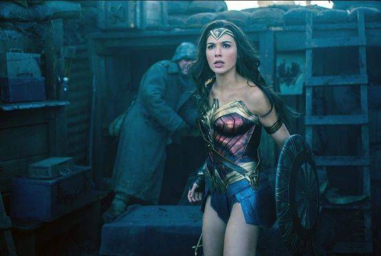Grafika 3: "Wonder Woman" uratuje świat już w piątek!