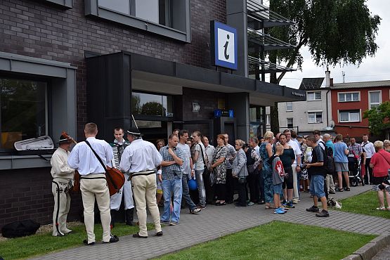 Grafika 2: Promocja kalendarza miejskiego na 2017 rok. 24.06.2016.