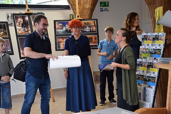 Grafika 7: Promocja kalendarza miejskiego na 2017 rok. 24.06.2016.