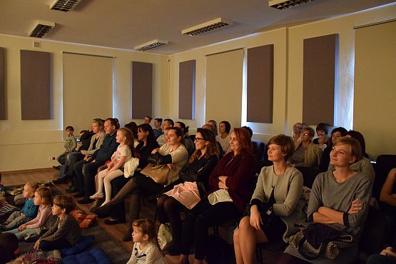 Grafika 1: Niedzielne spotkania z teatrem: Janek Wędrowniczek 2.10.2016