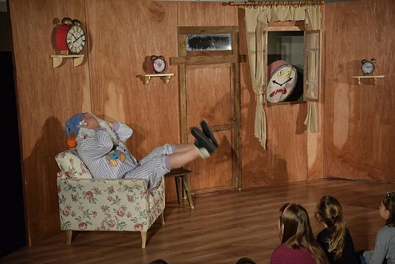 Grafika 4: Niedzielne spotkania z teatrem: Mikołaj, który zapomniał. 18.12.2016