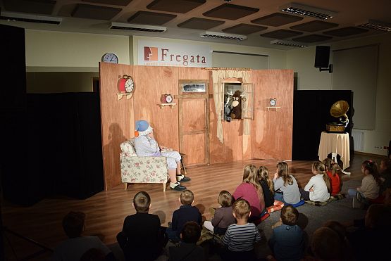 Grafika 5: Niedzielne spotkania z teatrem: Mikołaj, który zapomniał. 18.12.2016