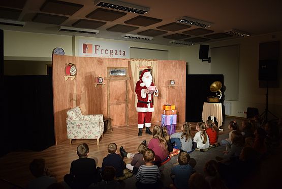 Grafika 7: Niedzielne spotkania z teatrem: Mikołaj, który zapomniał. 18.12.2016