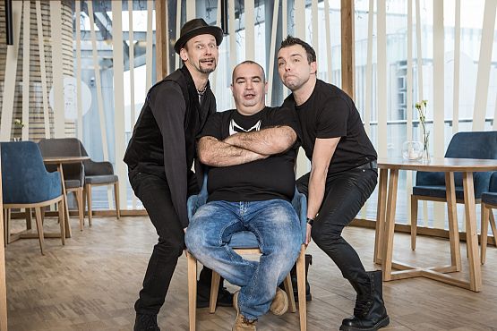 Grafika 3: Zapraszamy na występ kabaretu "Ani Mru Mru"