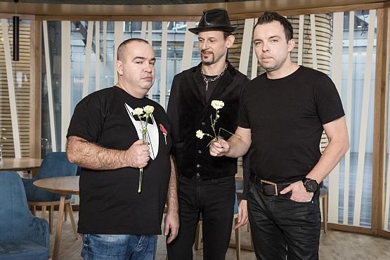 Grafika 6: Zapraszamy na występ kabaretu "Ani Mru Mru"