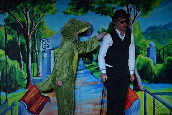 Grafika 6: Niedzielne spotkania z teatrem : Muzyczne ZOO 23.04.2017