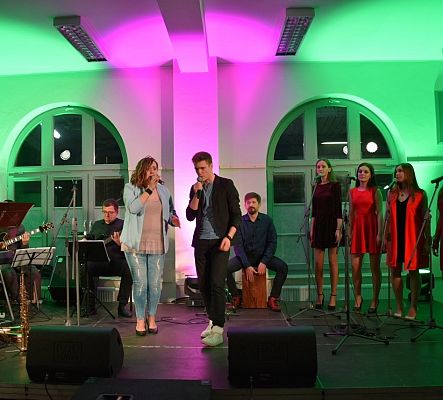 Grafika 3: Muzyczny Dzień Kobiet w Kinie „Fregata”