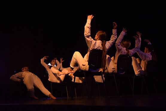 Grafika 9: Spektakl Teatru Tańca Jeszcze 5 Minut: EKSPERYMENT 08.06.2019