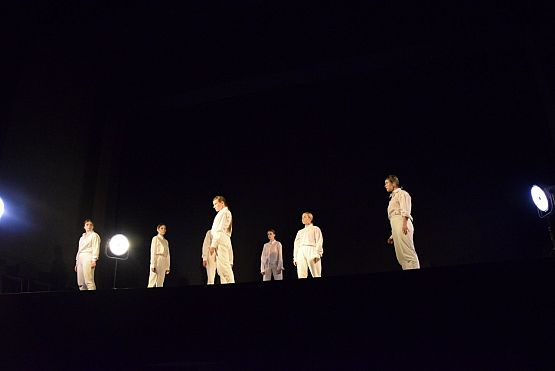 Grafika 14: Spektakl Teatru Tańca Jeszcze 5 Minut: EKSPERYMENT 08.06.2019