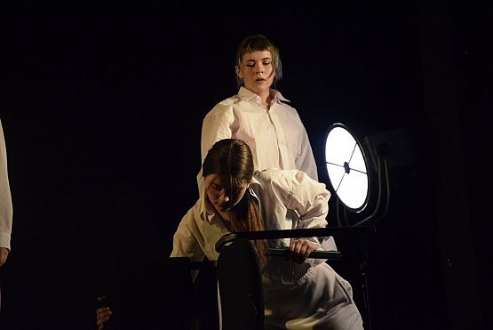 Grafika 19: Spektakl Teatru Tańca Jeszcze 5 Minut: EKSPERYMENT 08.06.2019