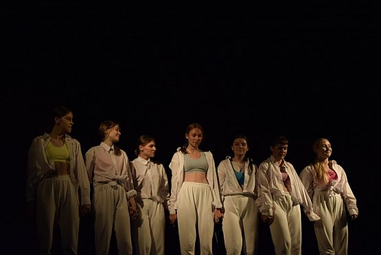 Grafika 28: Spektakl Teatru Tańca Jeszcze 5 Minut: EKSPERYMENT 08.06.2019