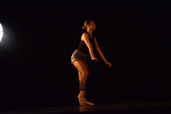 Grafika 38: Spektakl Teatru Tańca Jeszcze 5 Minut: EKSPERYMENT 08.06.2019