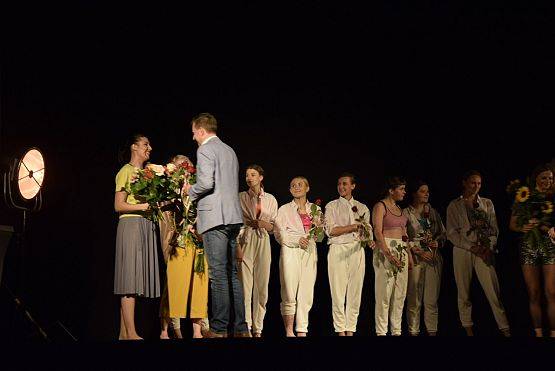 Grafika 48: Spektakl Teatru Tańca Jeszcze 5 Minut: EKSPERYMENT 08.06.2019