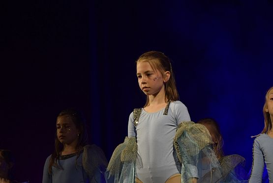 Grafika 19: Spektakl Teatru Tańca Jeszcze 5 Minut JUNIOR: NAD/PODWODNY ŚWIAT 09.06.2019