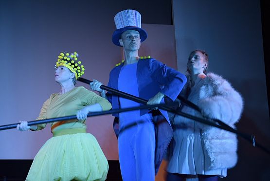 Grafika 6: Niedzielne spotkanie z teatrem: E-MOLLANDIA 07.04.2019