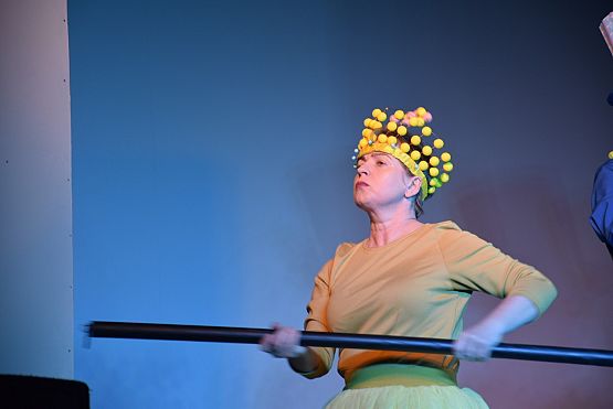 Grafika 7: Niedzielne spotkanie z teatrem: E-MOLLANDIA 07.04.2019