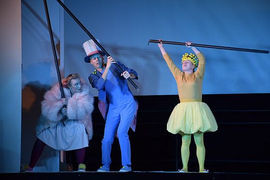 Grafika 10: Niedzielne spotkanie z teatrem: E-MOLLANDIA 07.04.2019