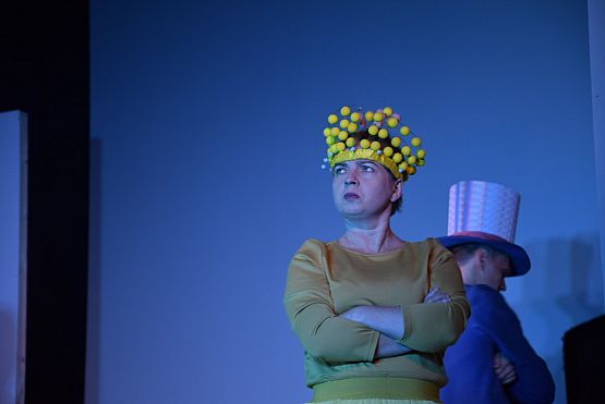 Grafika 11: Niedzielne spotkanie z teatrem: E-MOLLANDIA 07.04.2019