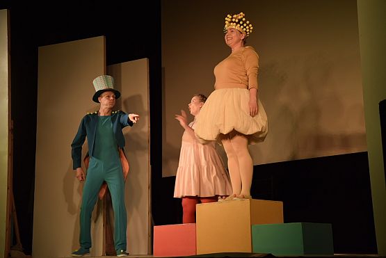 Grafika 14: Niedzielne spotkanie z teatrem: E-MOLLANDIA 07.04.2019