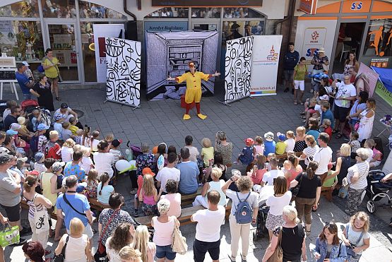 Grafika 5: Spektakl "W 7 dni dookoła bajek" (20.07.2019)