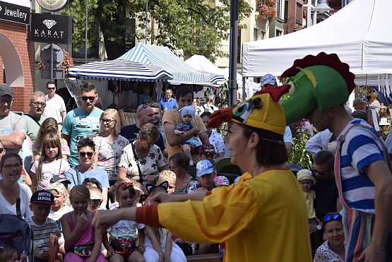 Grafika 14: Spektakl "W 7 dni dookoła bajek" (20.07.2019)