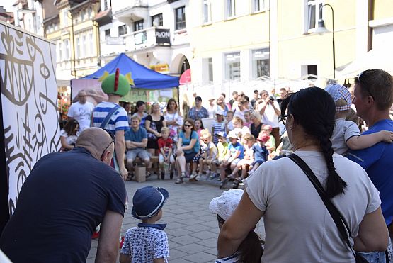 Grafika 20: Spektakl "W 7 dni dookoła bajek" (20.07.2019)