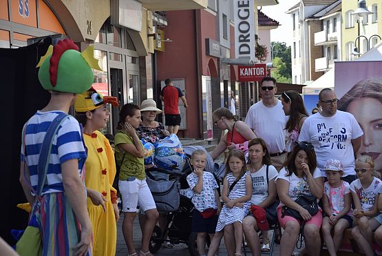 Grafika 21: Spektakl "W 7 dni dookoła bajek" (20.07.2019)