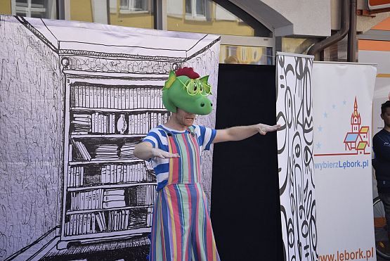 Grafika 23: Spektakl "W 7 dni dookoła bajek" (20.07.2019)