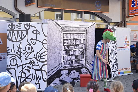 Grafika 27: Spektakl "W 7 dni dookoła bajek" (20.07.2019)