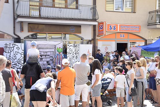 Grafika 39: Spektakl "W 7 dni dookoła bajek" (20.07.2019)