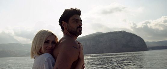 Grafika 3: "365 dni" - PREMIERA 7 lutego