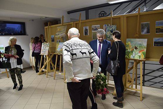 Grafika 6: Wystawa malarska malarek z lęborskiego Uniwersytetu Trzeciego Wieku 18.02.2020