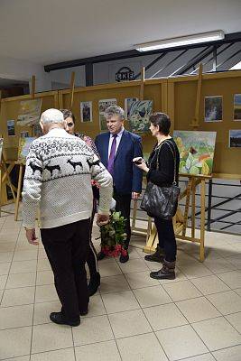 Grafika 7: Wystawa malarska malarek z lęborskiego Uniwersytetu Trzeciego Wieku 18.02.2020