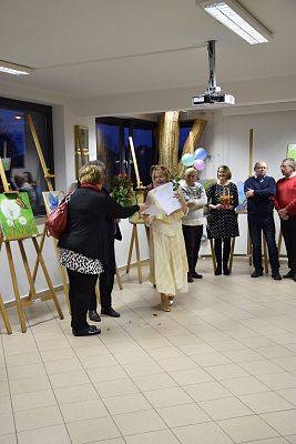 Grafika 25: Wystawa malarska malarek z lęborskiego Uniwersytetu Trzeciego Wieku 18.02.2020