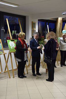 Grafika 30: Wystawa malarska malarek z lęborskiego Uniwersytetu Trzeciego Wieku 18.02.2020