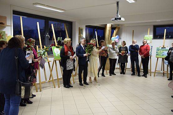 Grafika 31: Wystawa malarska malarek z lęborskiego Uniwersytetu Trzeciego Wieku 18.02.2020