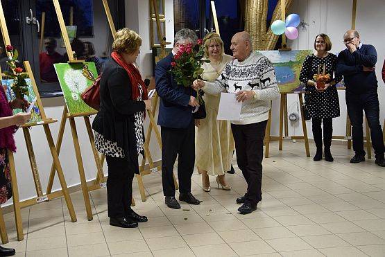 Grafika 35: Wystawa malarska malarek z lęborskiego Uniwersytetu Trzeciego Wieku 18.02.2020