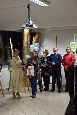 Grafika 46: Wystawa malarska malarek z lęborskiego Uniwersytetu Trzeciego Wieku 18.02.2020