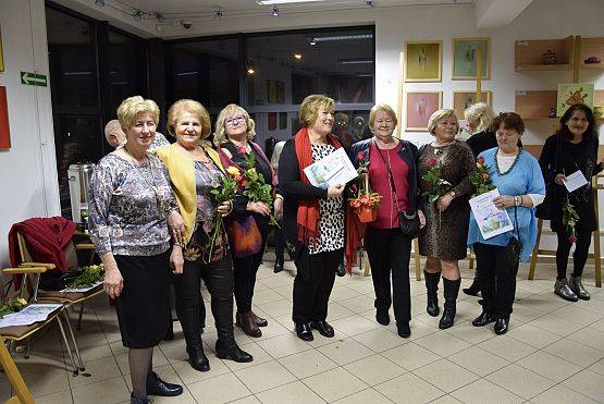 Grafika 63: Wystawa malarska malarek z lęborskiego Uniwersytetu Trzeciego Wieku 18.02.2020