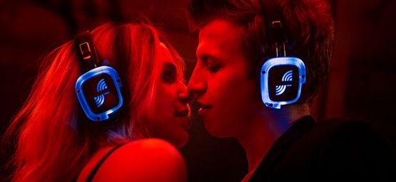 Grafika 2: Miłość od nienawiści dzieli jedno kliknięcie!