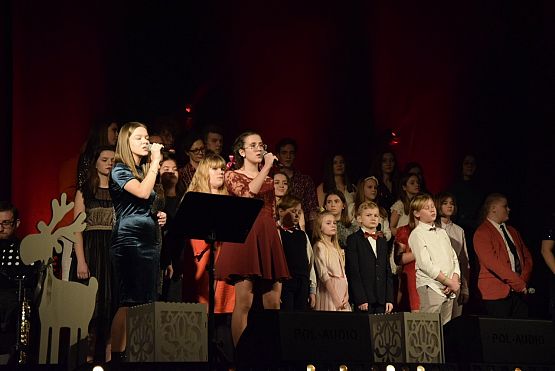 Grafika 4: „Raduj się świecie” - koncert świąteczny online