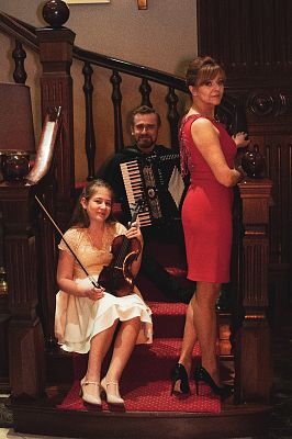 Grafika 3: „Les chansons of Edith Piaf” - koncert muzyki francuskiej