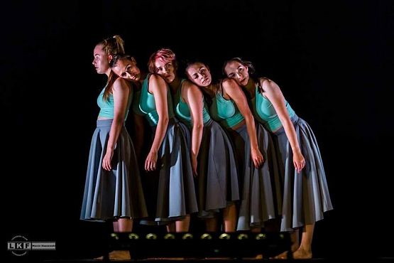 Grafika 1: Spektakle Teatru Tańca Jeszcze Pięć Minut – trzy premiery