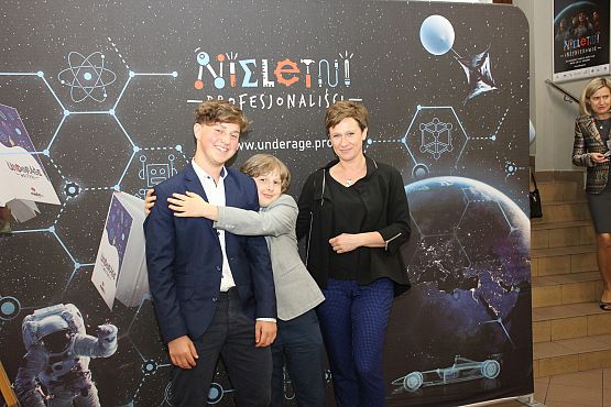 Grafika 21: "Nieletni inżynierowie" - PREMIERA 25.09.2020