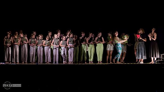 Grafika 5: Spektakle Teatru Tańca Jeszcze 5 Minut 21.06.2021