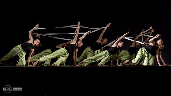 Grafika 12: Spektakle Teatru Tańca Jeszcze 5 Minut 21.06.2021