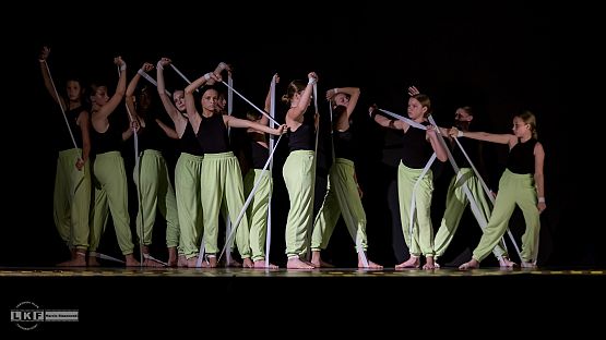 Grafika 16: Spektakle Teatru Tańca Jeszcze 5 Minut 21.06.2021