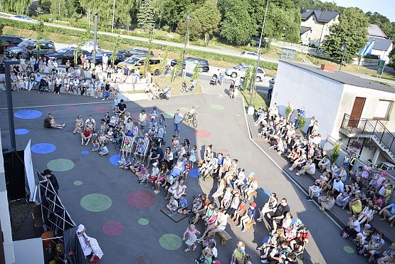 Grafika 12: Letnie spektakle teatralne 24.07.2021