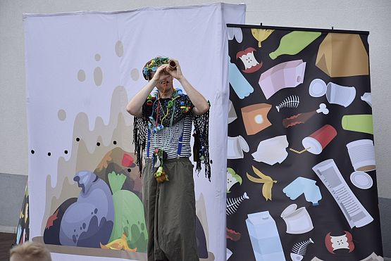 Grafika 12: Letnie spektakle teatralne 25.07.2021