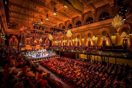 Grafika 4: Koncert „Andre Rieu. Znowu razem!” - retransmisja